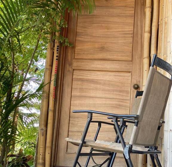 スタンダードバンガロー, Casa Maria En La Manzanilla