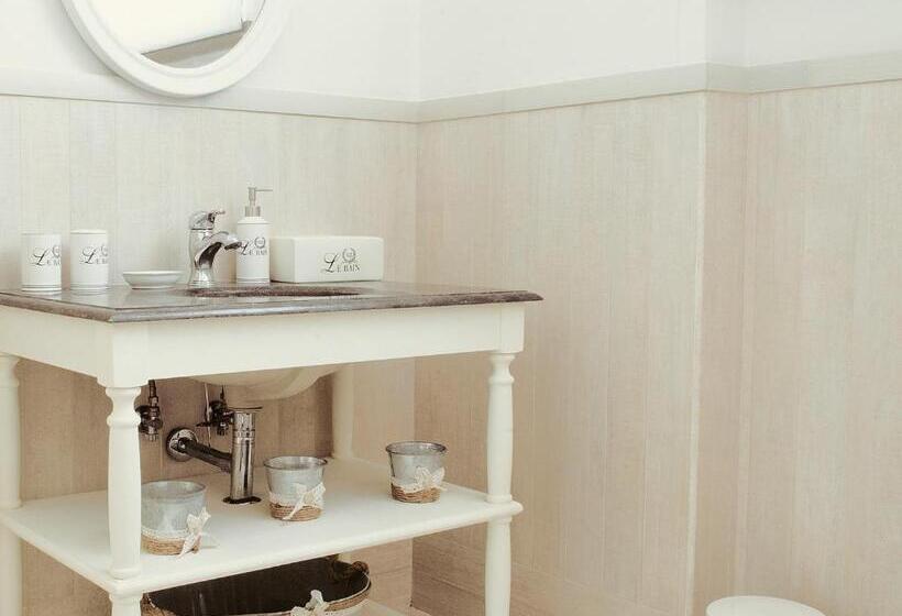 חדר דלוקס, The Bell Tower Lodge