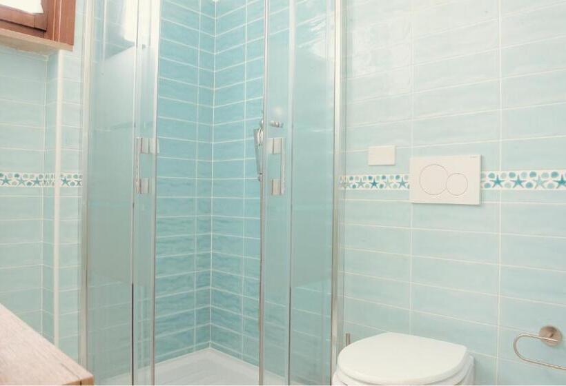 חדר דלוקס צדדי נוף לים, The Bell Tower Lodge