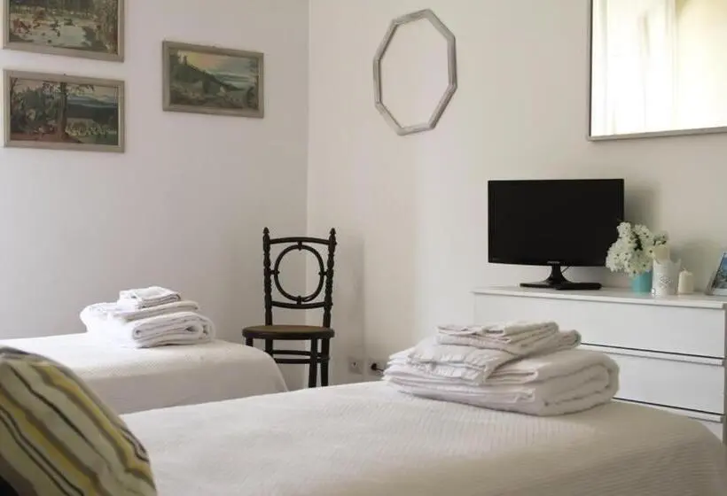 バス共有のスタンダードルーム, La Casa Di Mery