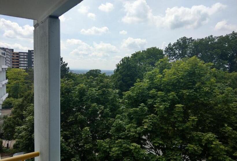 1ベッドルームアパートメント, Hometown Apartments