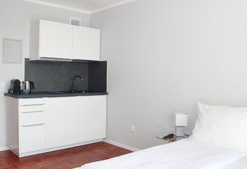 Апартаменты Superior 1 Спальня, Hometown Apartments