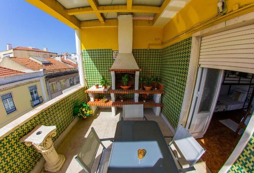 اتاق استاندارد چهار تخته, Lar Dois Coracões