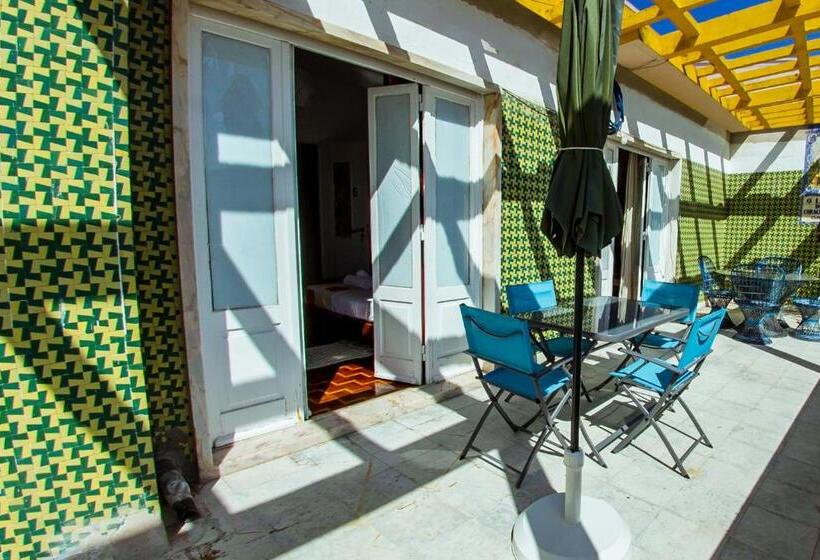 Economy Triple Room, Lar Dois Coracões