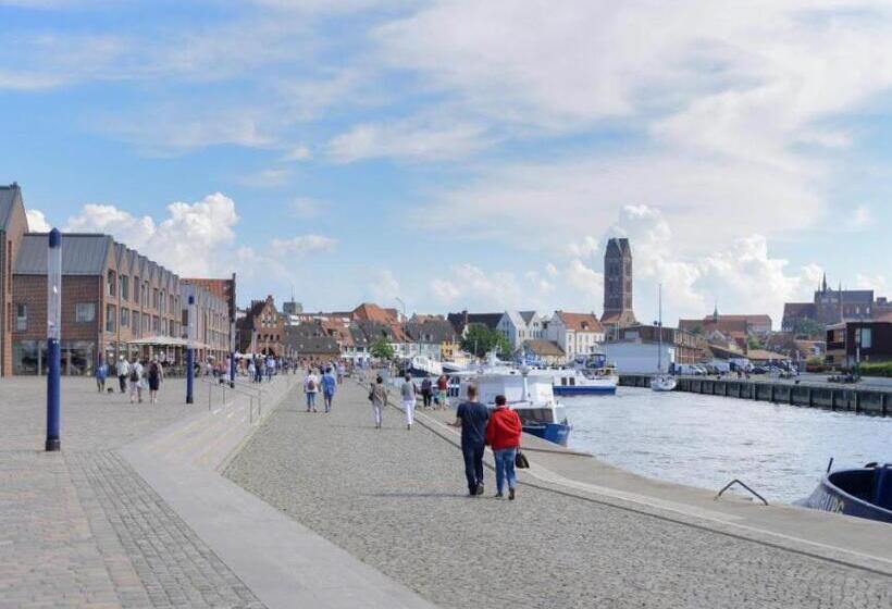 آپارتمان 1 خوابه با تراس, Appartment Ferienwohnung Mit Großer Terrasse Ohlerich Speicher Wismar