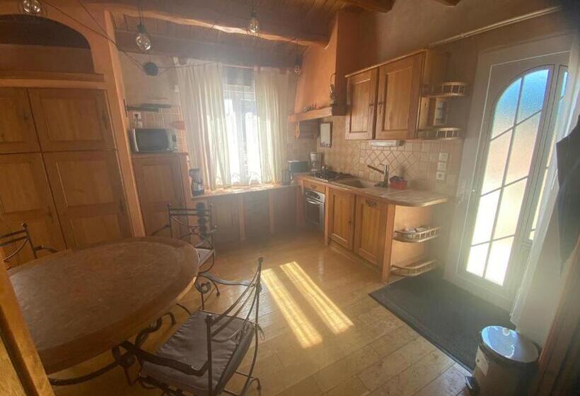 דירת חדר, Le Mas Des Mathes, Chambres D Hôtes, Studios