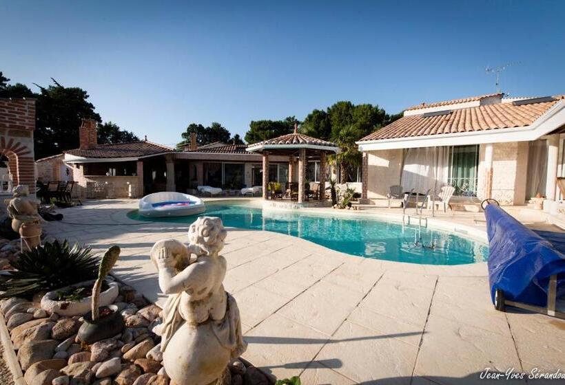 דירת חדר עם טרסה, Le Mas Des Mathes, Chambres D Hôtes, Studios