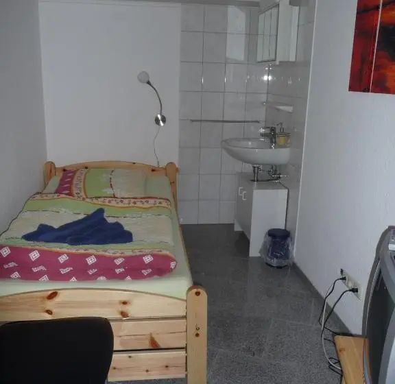 スタンダードシングルルーム, Monteurwohnung Ferienwohnung Krings Baptistastr 2a