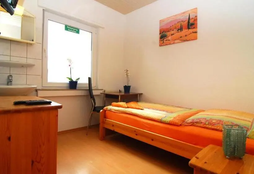 スタンダードシングルルーム, Monteurwohnung Ferienwohnung Krings Baptistastr 2a