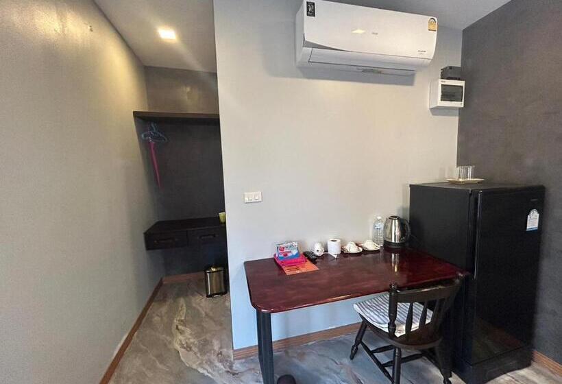 스탠다드 룸 가든 전망, Uthaithani Resort