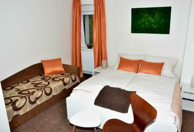 اتاق استاندارد سه نفره, B&b à La Montagne