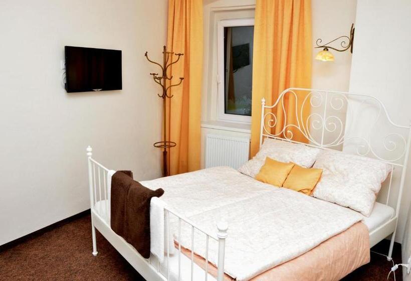 اتاق استاندارد, B&b à La Montagne