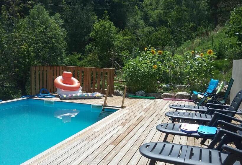 חדר סטנדרט נוף לגינה, L Arberc