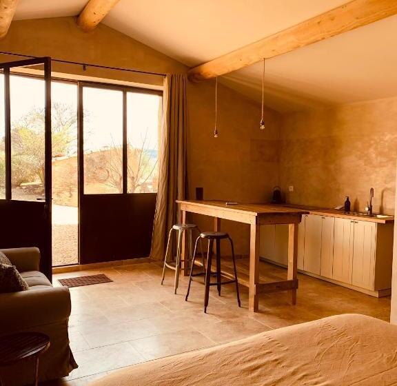 Студио Стандарт Вид на Бассейн, Le Vieux Portail