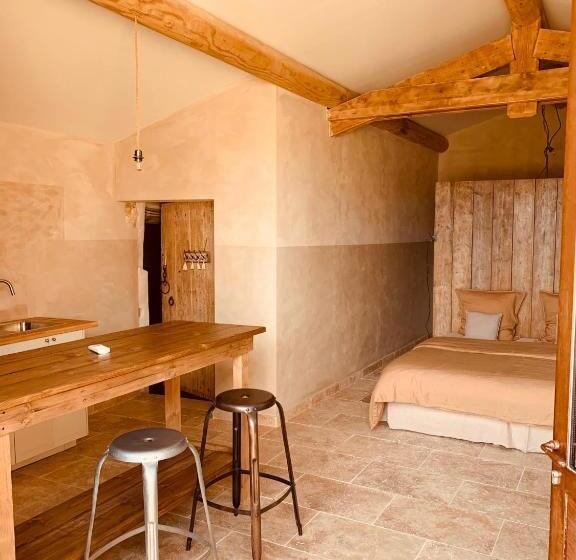 Студио Стандарт Вид на Бассейн, Le Vieux Portail