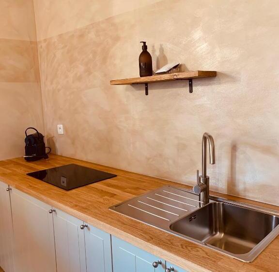 Студио Стандарт Вид на Бассейн, Le Vieux Portail