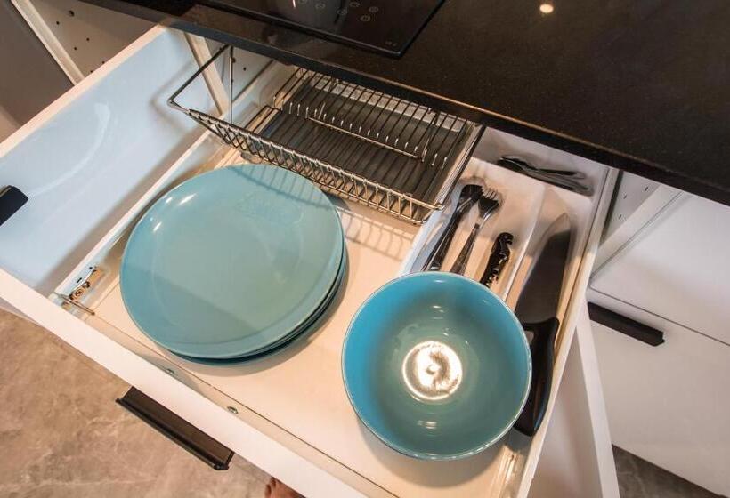 ویلای 4 خوابه, Good Night Pool Villa Phuket Sha Plus