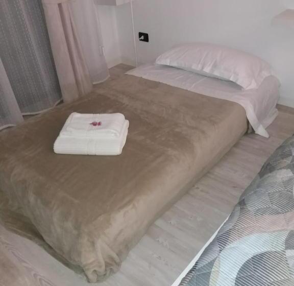 Standard Triple Room with Terrace, Borgo Antico Rooms Self Check In