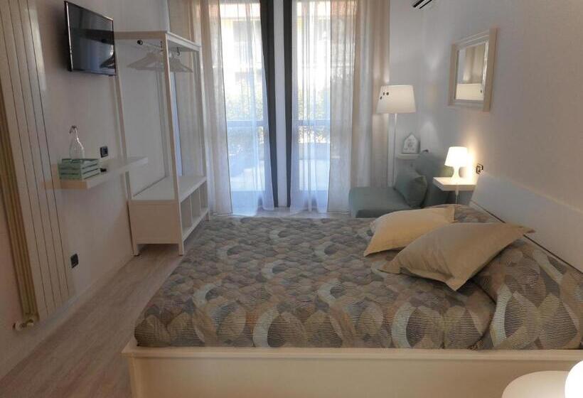 Standard Triple Room with Terrace, Borgo Antico Rooms Self Check In