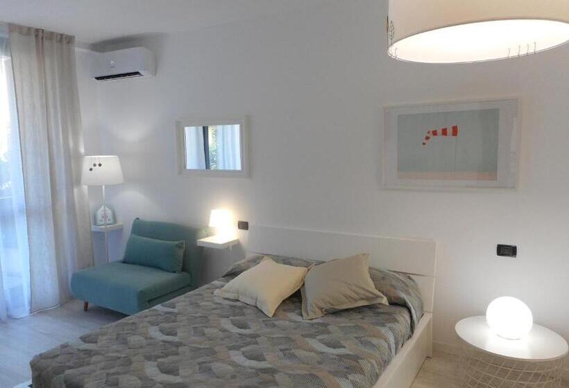 Standard Triple Room with Terrace, Borgo Antico Rooms Self Check In