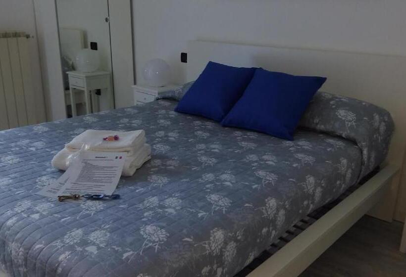 Standard room with outdoor bath, Borgo Antico Rooms Self Check In