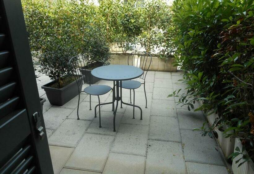 Standard Triple Room with Terrace, Borgo Antico Rooms Self Check In