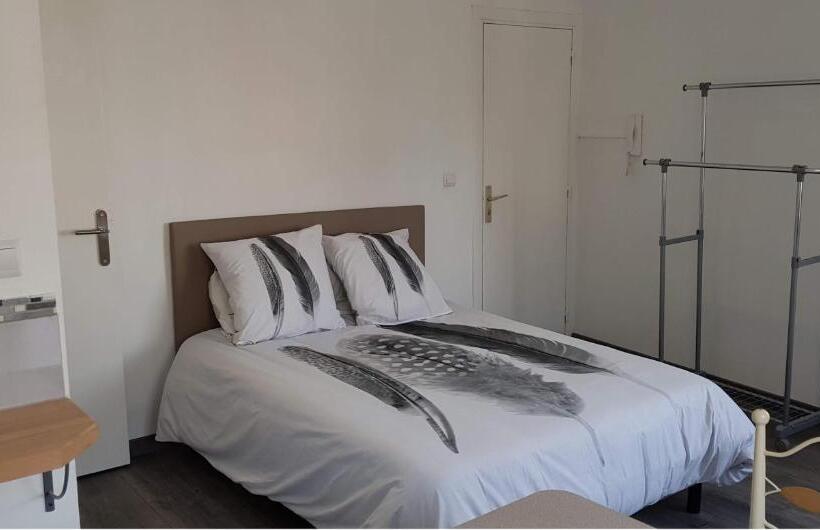 استودیوی استاندارد, Val Appart 1