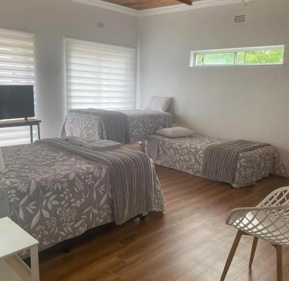 غرفة عائلية, White River B & B