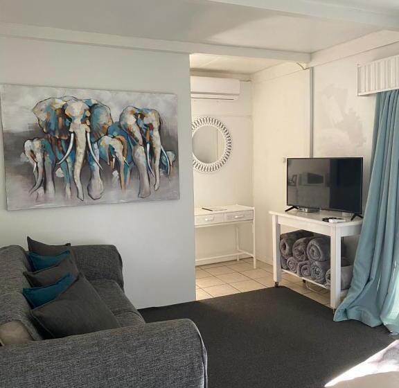 جناح عائلي, White River B & B