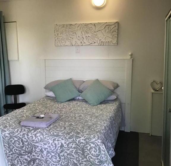 غرفة إقتصادية, White River B & B