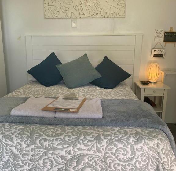 غرفة إقتصادية, White River B & B