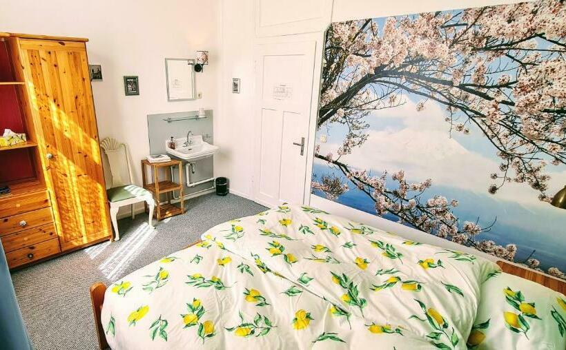 标准间, Hostel Burg Hausen