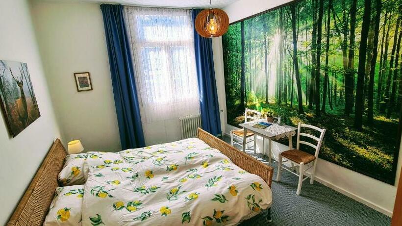 标准间, Hostel Burg Hausen