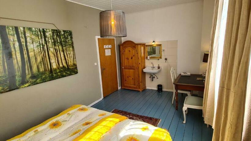 标准间, Hostel Burg Hausen