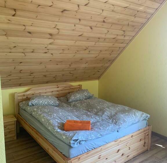 اتاق استاندارد با سرویس بهداشتی مشترک, Priedes