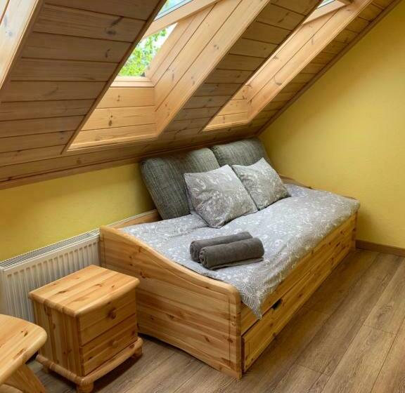 اتاق عادی, Priedes