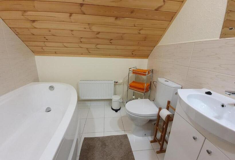 اتاق استاندارد با بالکن, Priedes