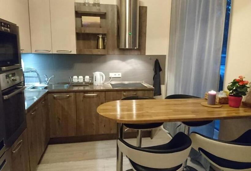 اتاق استاندارد, Priedes