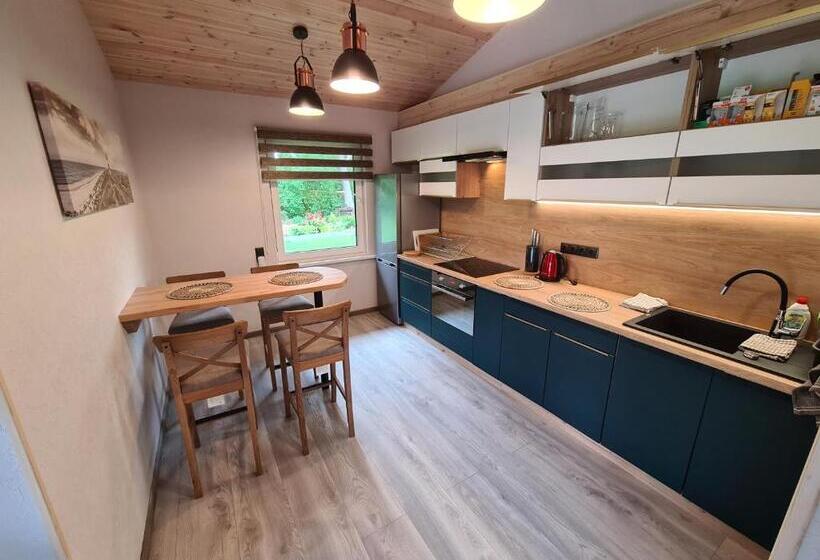 خانه 3 خوابه, Priedes