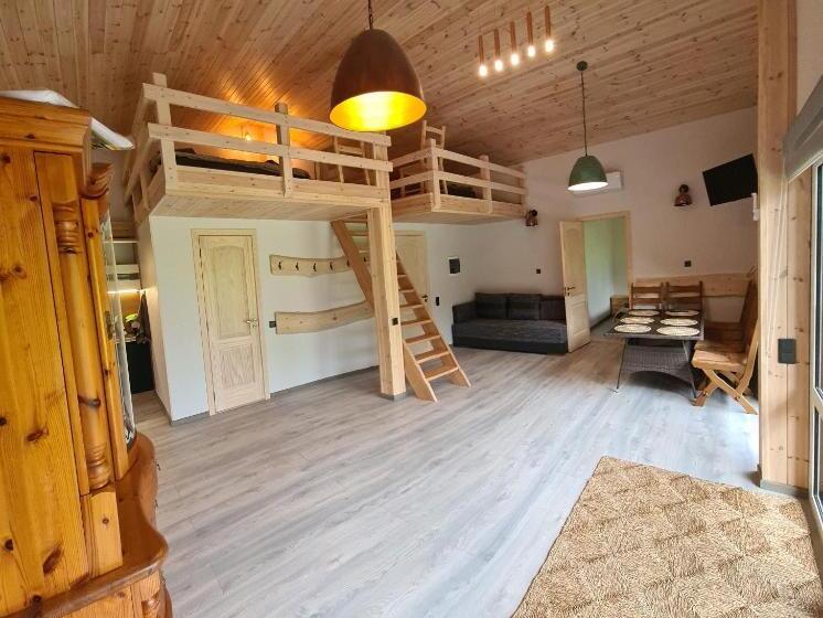 خانه 3 خوابه, Priedes