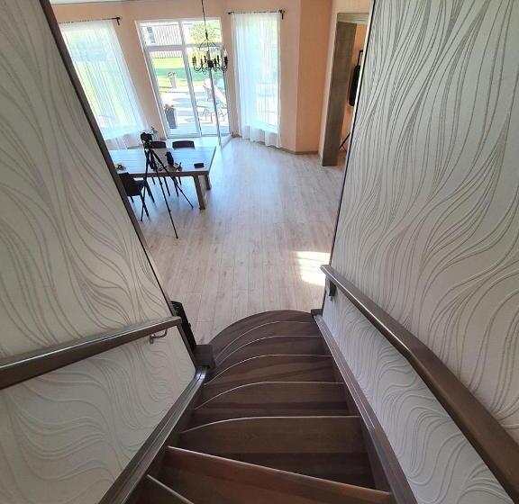 خانه 1 خوابه, Priedes