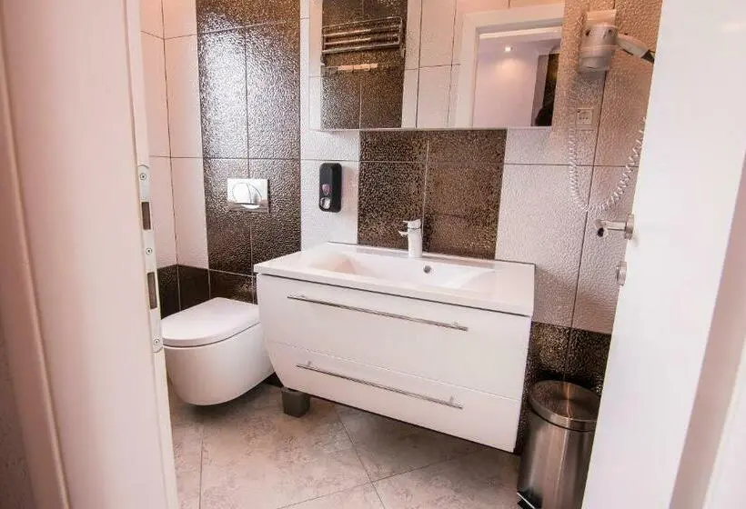 اتاق راحتی سه تخته, Vila Lemic Postojna