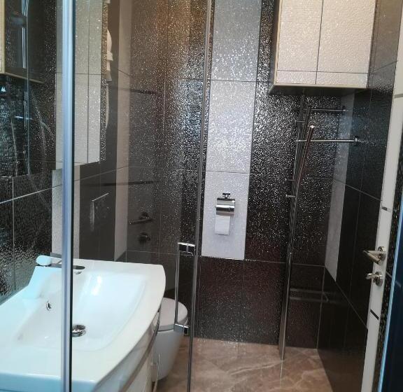 اتاق لوکس چهار تخته, Vila Lemic Postojna