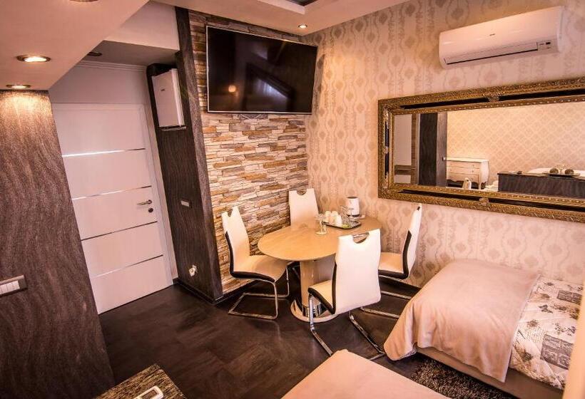 اتاق لوکس چهار تخته, Vila Lemic Postojna