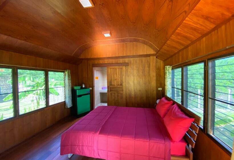 بانگلوی لوکس, Jing Jo Boutique Bungalow