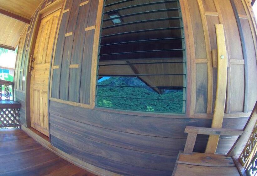 بانگلوی لوکس, Jing Jo Boutique Bungalow