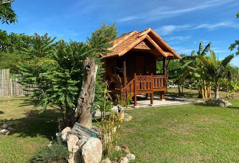 بانگلوی لوکس, Jing Jo Boutique Bungalow