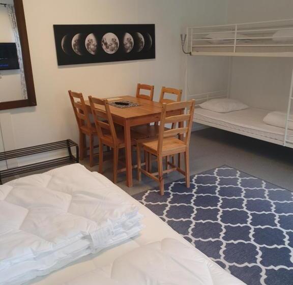 패밀리 룸 공용 욕실, Torsby Vandrarhem