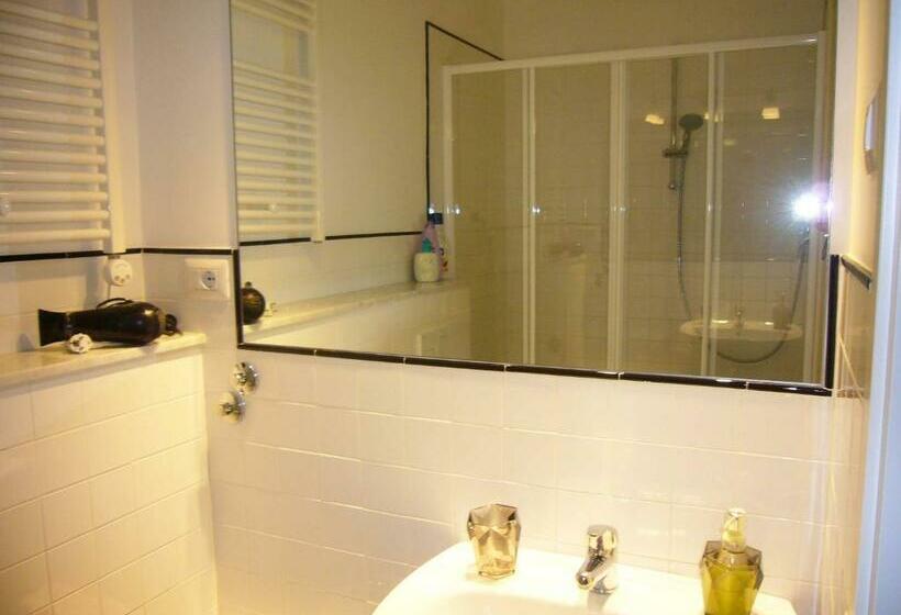 اتاق استاندارد چهار تخته, B&b Red Horse