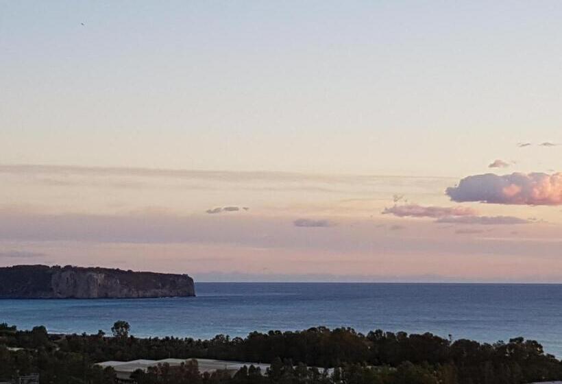 غرفة قياسية مطلّة علي البحر مزوَّدة بشُرفة, B&b Torre Nave